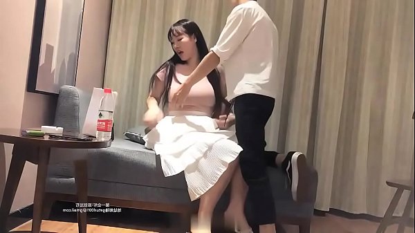 Được em gái vú to cho vào khách sạn đụ