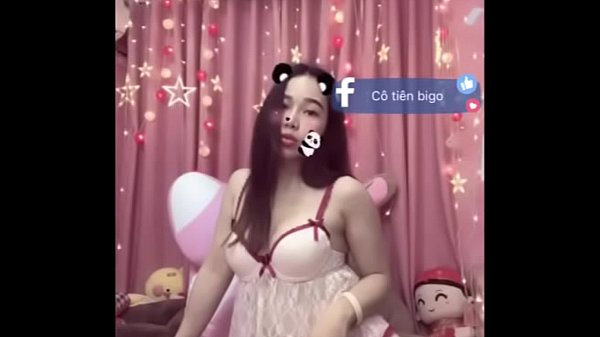Em gái ngực tròn live Bigo cực đẹp