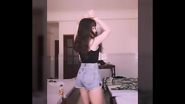 Em Thư hot face lộ clip làm tình mông đẹp vãi